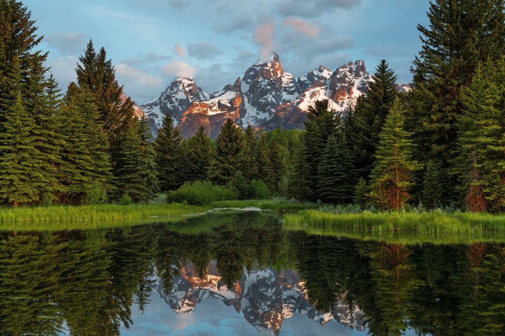Lake and Wyoming mountains